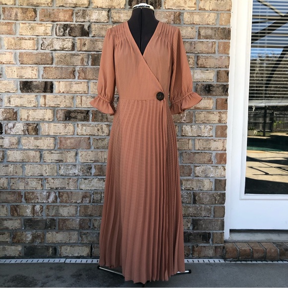 ASOS DESIGN Pleated In Self Stripe With Coconut Button Peach Wrap Midi Dress  10 - Picture 2 of 16